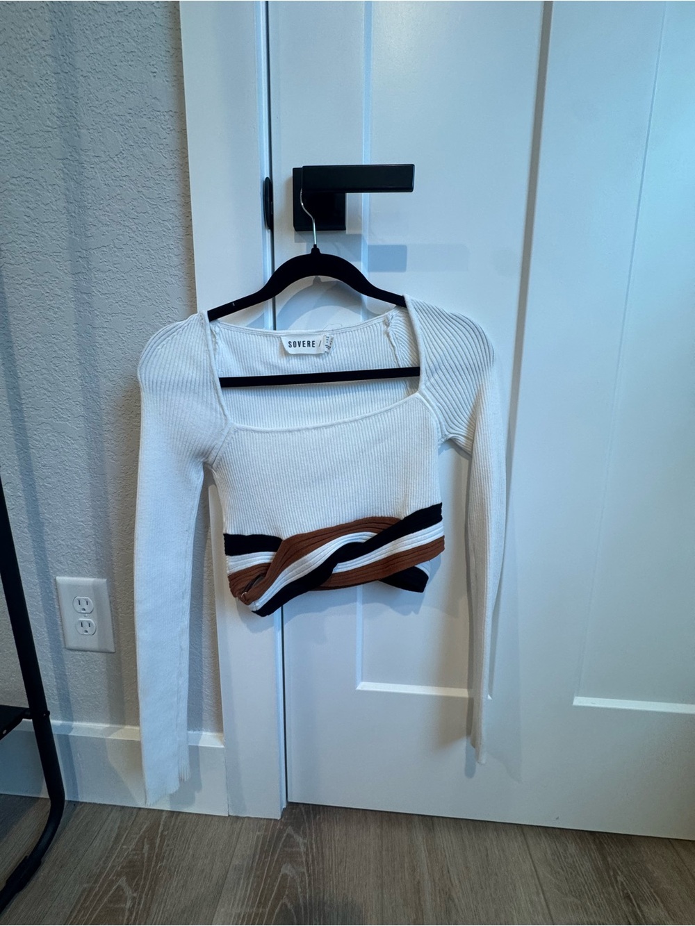 Sovere Ribbed Cream Long-Sleeve Crop Top with Striped Hem